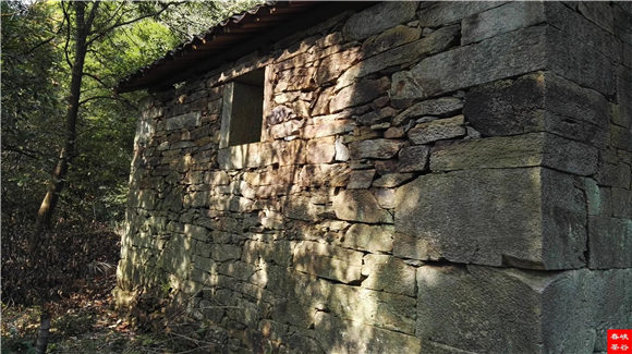 ��Դ����ɽ