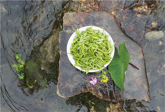 Ʒ�{�ȴ����и�