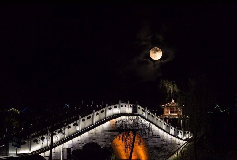 �������څ���������