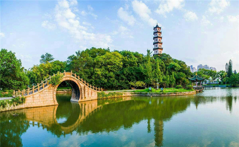 2001���Ϧ�ڜ��ݲ����c���ˈF����ӛ