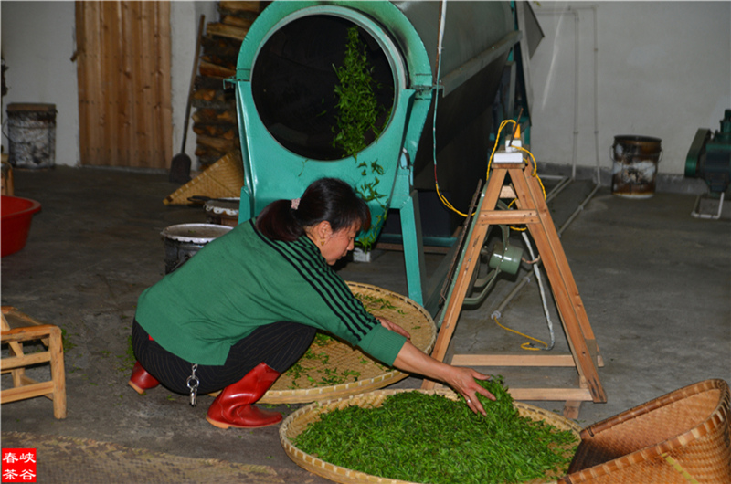 �}�{�ȴ���S