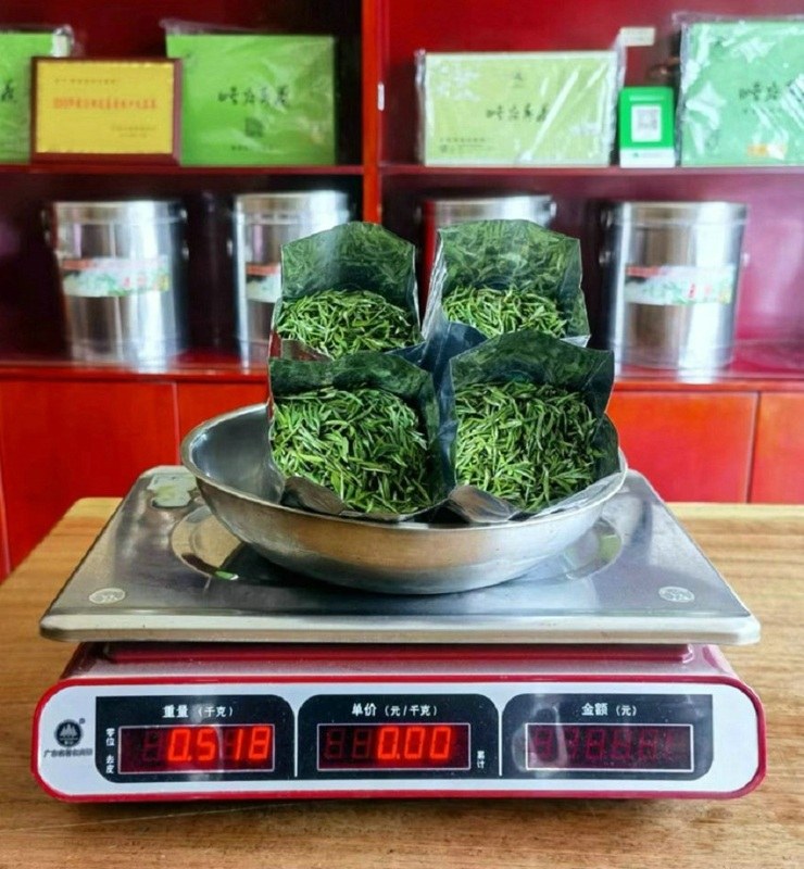 �����F��~���S�����l���������������ݴ�����h��